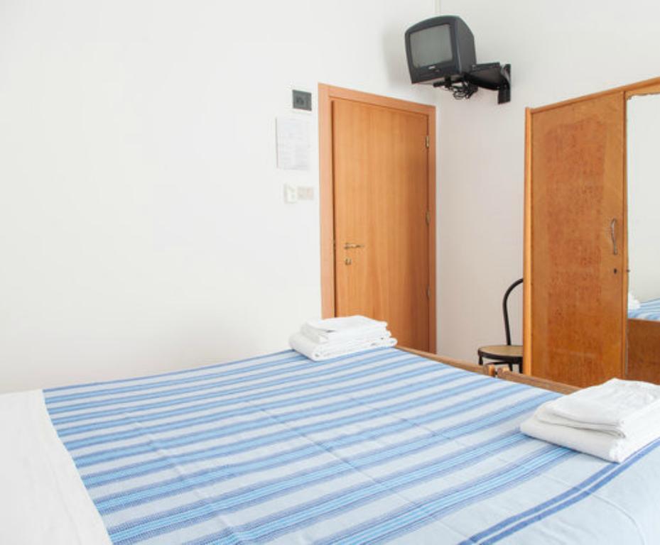 Hotel Ronconi Rimini Phòng bức ảnh