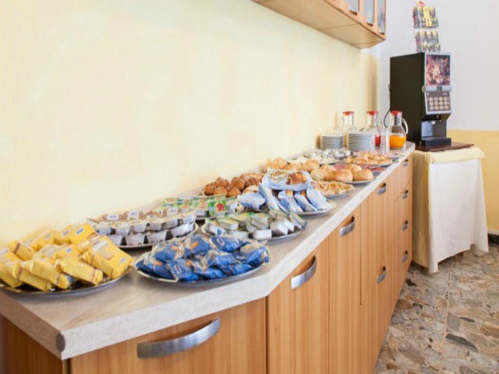 Hotel Ronconi Rimini Ngoại thất bức ảnh