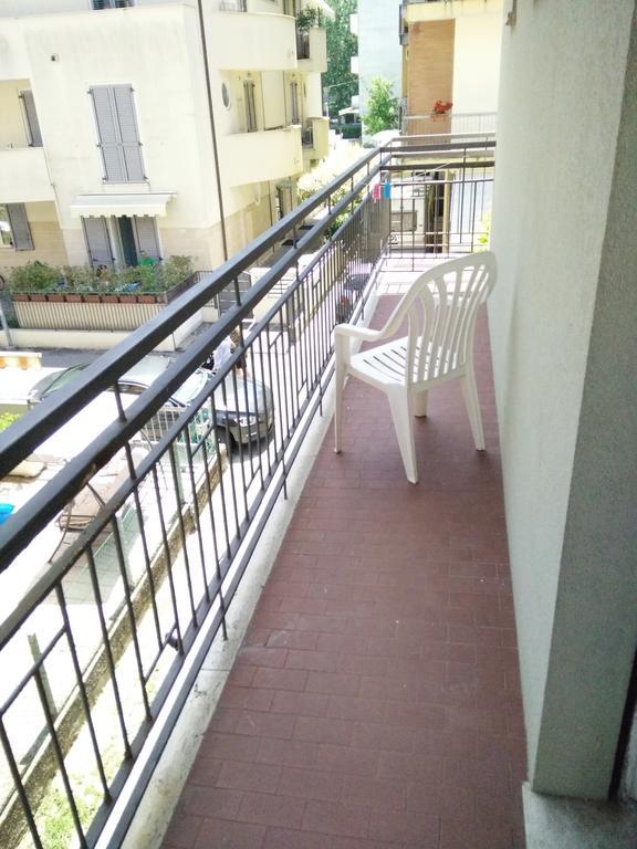 Hotel Ronconi Rimini Ngoại thất bức ảnh