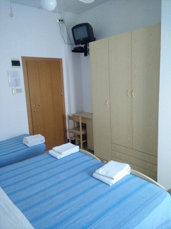 Hotel Ronconi Rimini Ngoại thất bức ảnh