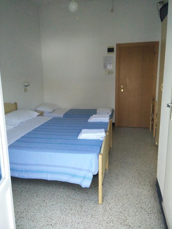 Hotel Ronconi Rimini Ngoại thất bức ảnh