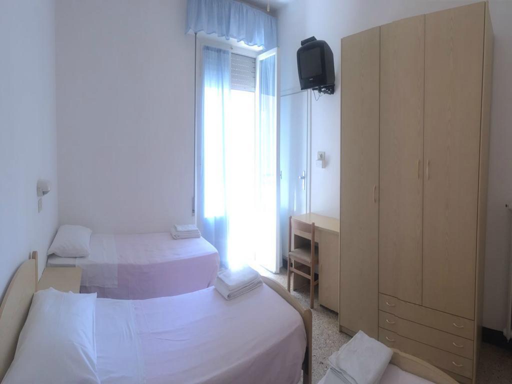 Hotel Ronconi Rimini Ngoại thất bức ảnh