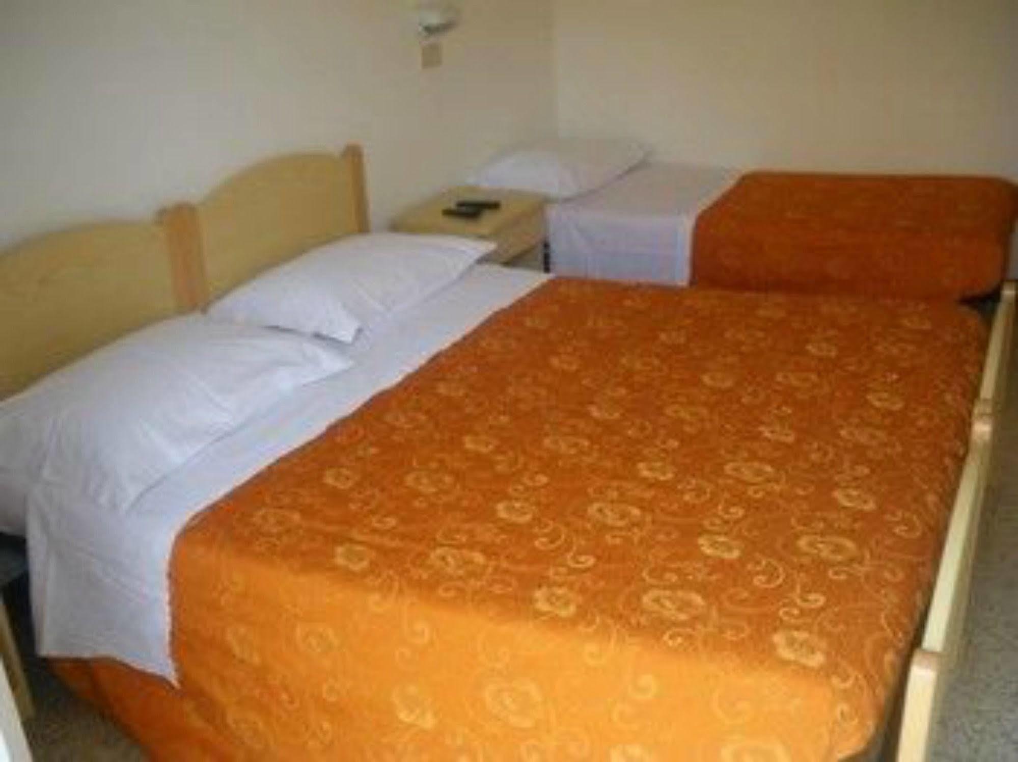 Hotel Ronconi Rimini Ngoại thất bức ảnh