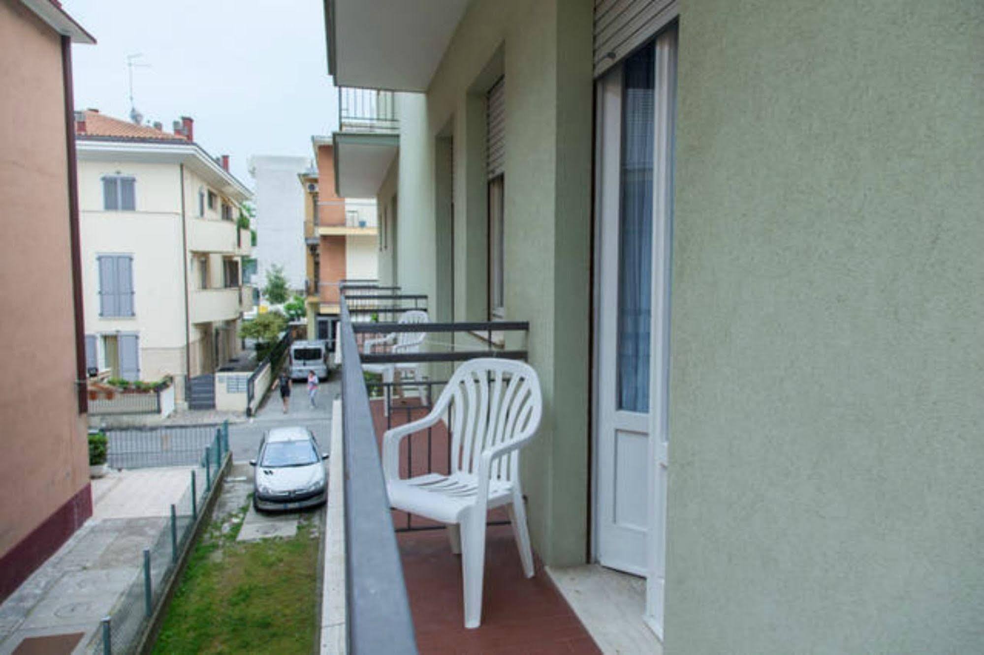 Hotel Ronconi Rimini Ngoại thất bức ảnh