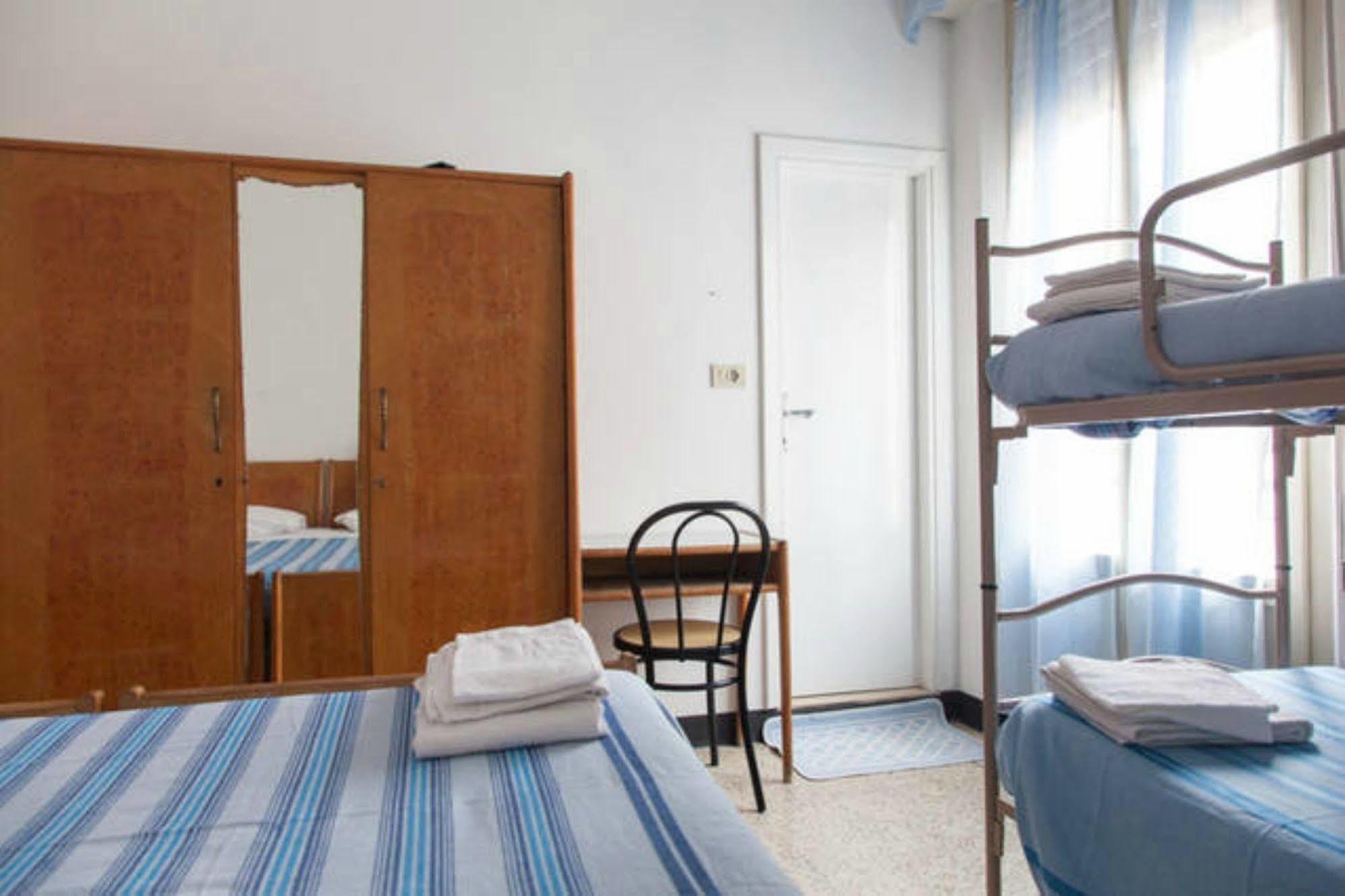 Hotel Ronconi Rimini Ngoại thất bức ảnh